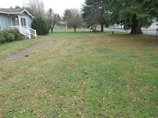 2nd image of 9204 NE 105th St