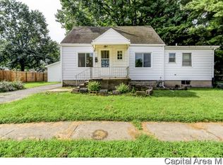 318 E Saint Joseph St, Southern View, IL 62703