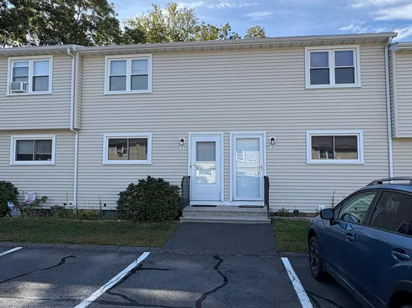 1081 New Haven Road APT 4C, Naugatuck, CT 06770