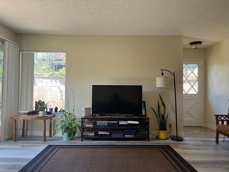 1st image of 10141 Miller Ave