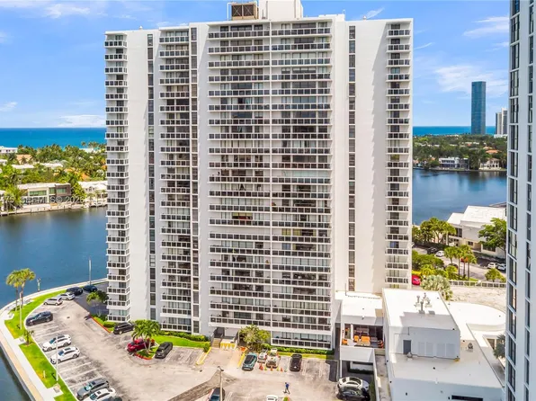 20515 E Country Club Dr APT 248, Aventura, FL 33180
