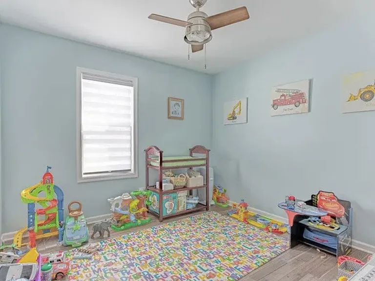 Upper Level Bedroom 3