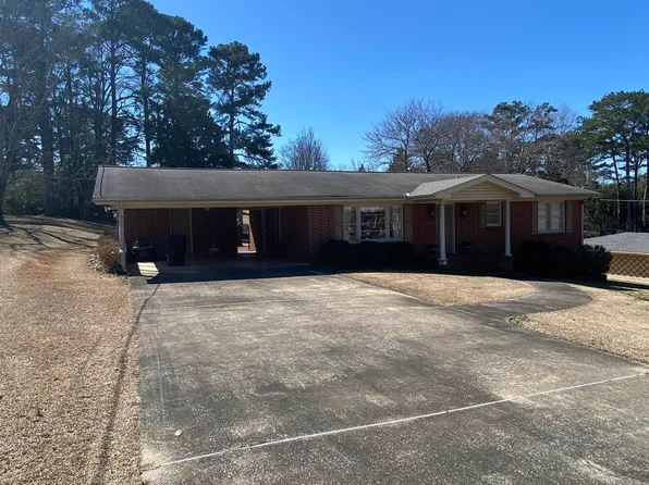 210 Pineridge Dr, Gadsden, AL 35904