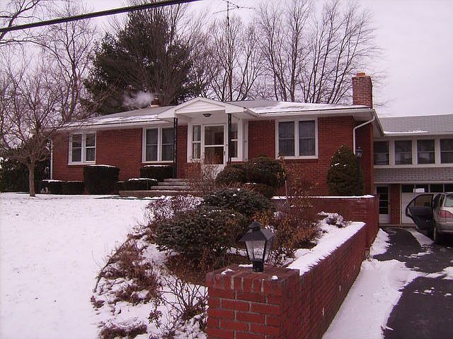 2nd image of 2061 Route 32