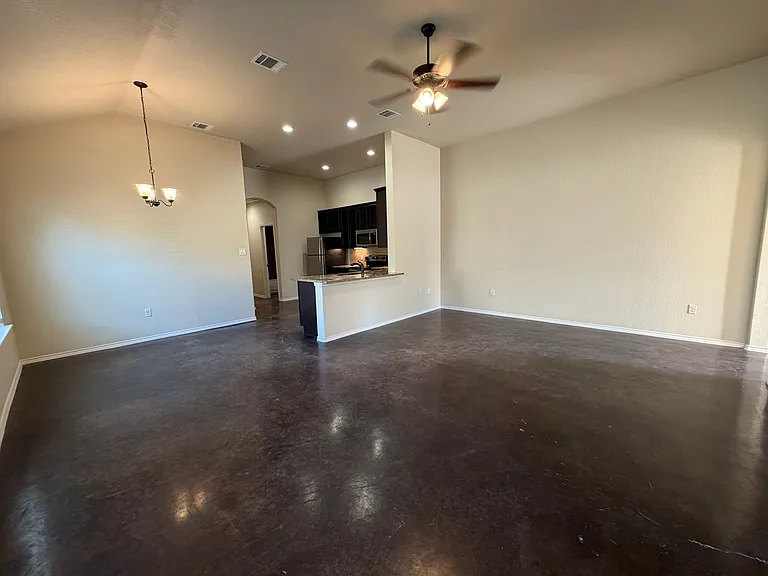 204 Kaspar Way — Photo 4