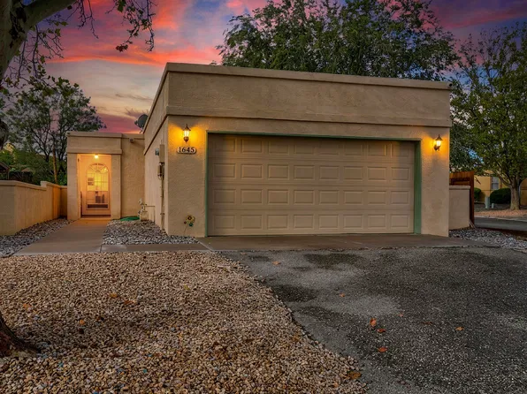 1645 Evelyn Dr NE, Rio Rancho, NM 87144