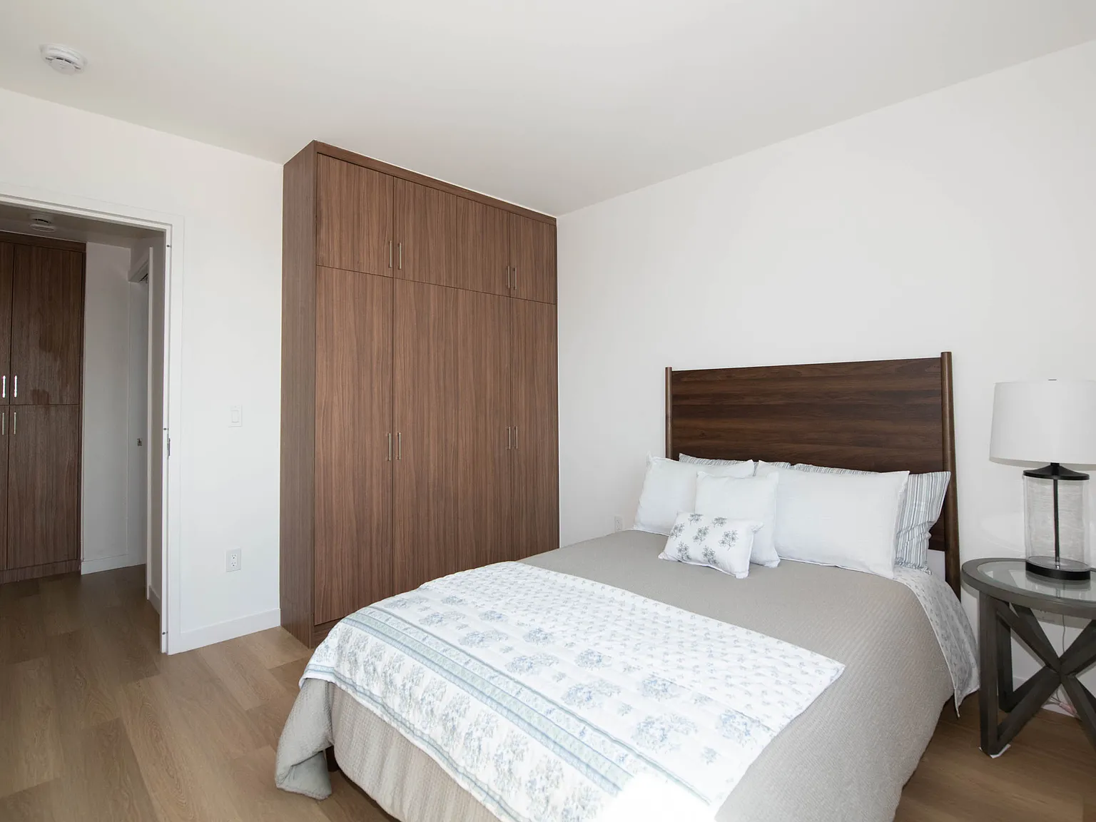 2 bed, 798 sqft, $3,600 — Photo 4