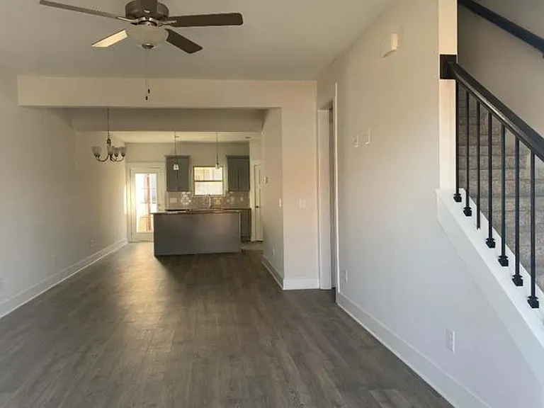 1505 White Tip Ln — Photo 4