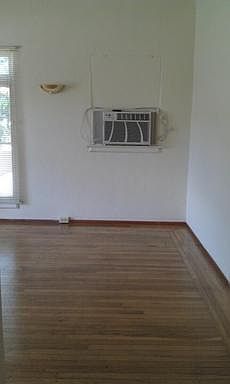 2nd image of 2124 P St APT 6