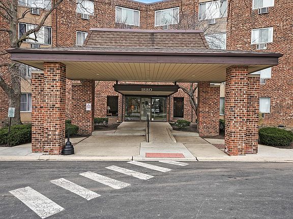 3rd image of 1880 Bonnie Ln APT 119