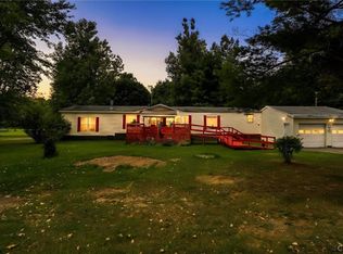 131 Island Rd, Phoenix, NY 13135