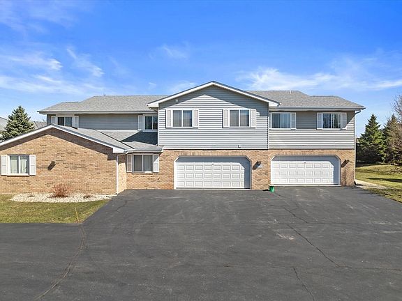 4th image of 1057 North SunnySlope DRIVE #104