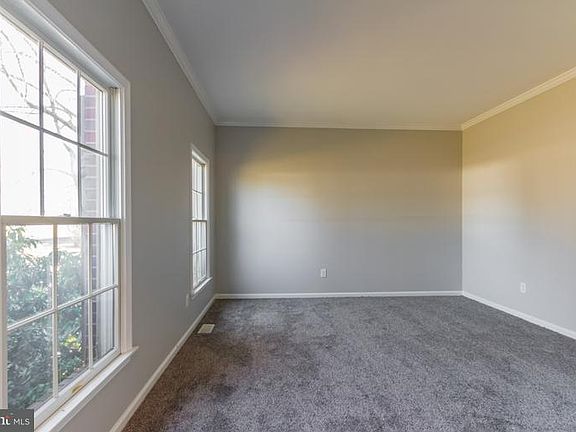 4th image of 307 Bromley Dr