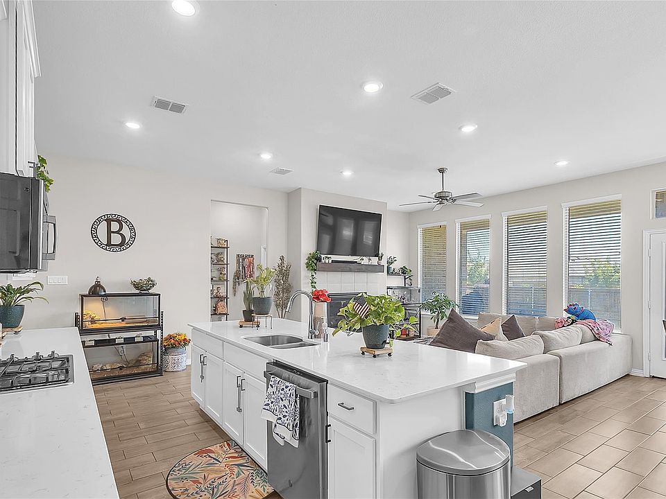 1st image of 1140 Canuela Way