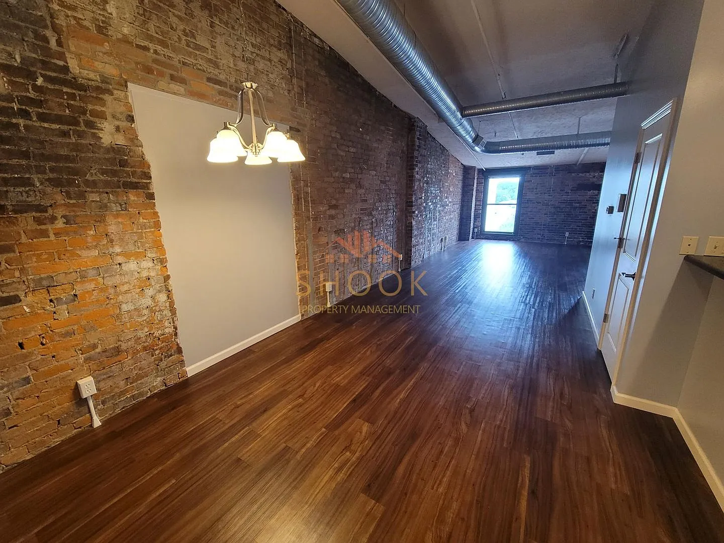 102 N 3rd Street — Photo 2