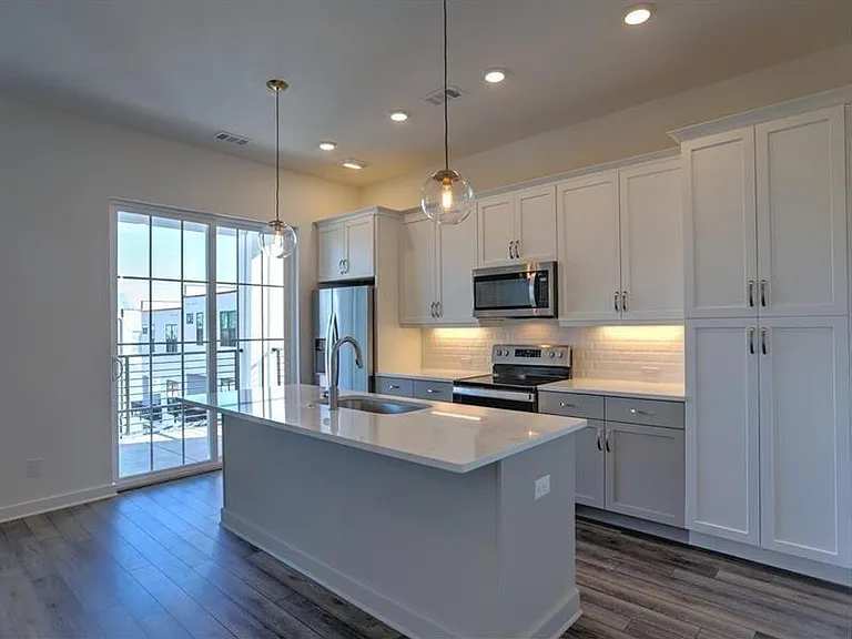 155 Devore Rd — Photo 6