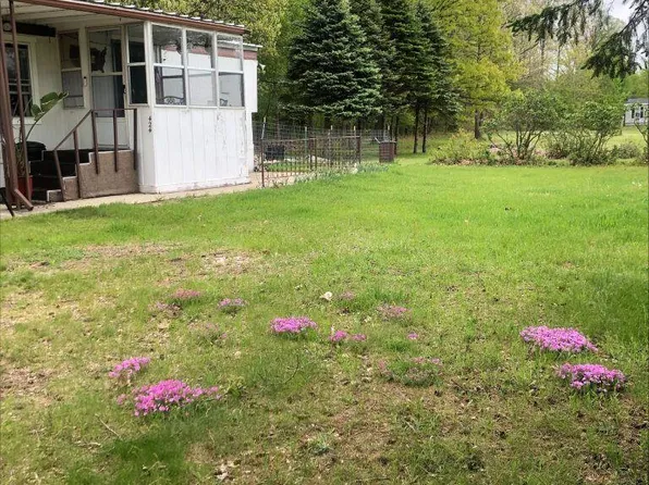 424 Vollmer Dr, Mount Pleasant, MI 48858