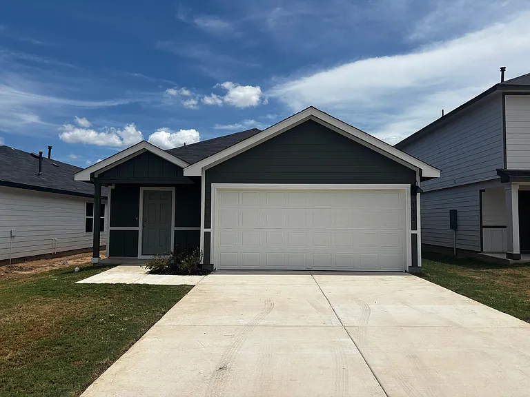 158 Surrey Oaks — Photo 1