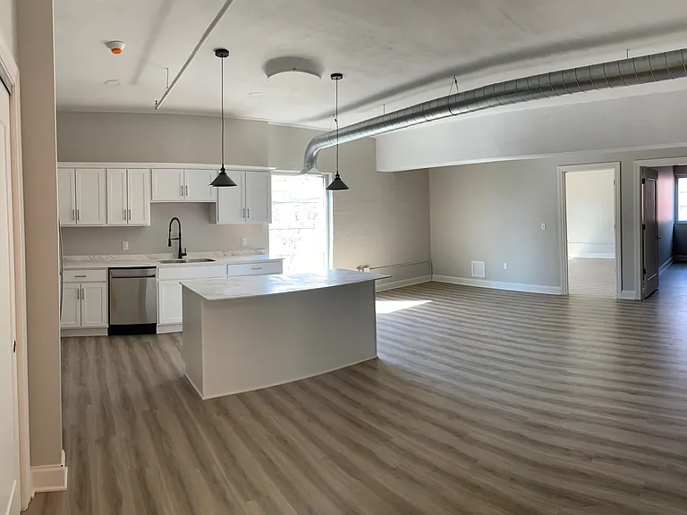The Goodyear Mansion & Residences — Photo 48