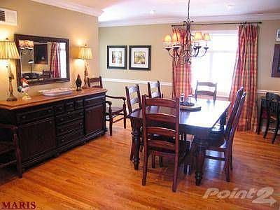 4th image of 1600 Wendover Ln