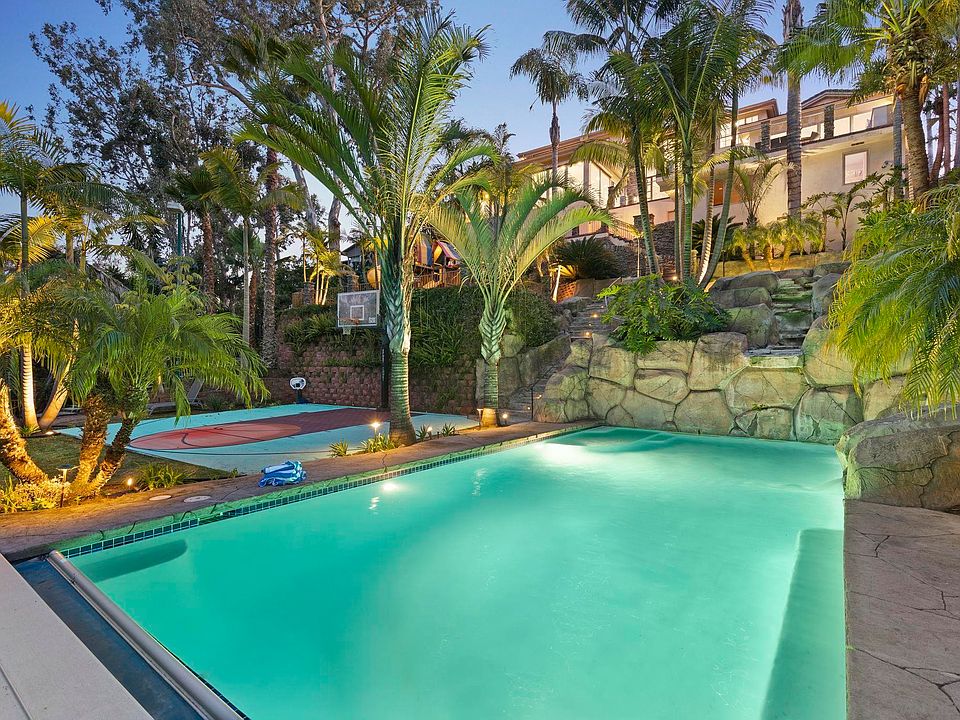 6131 La Pintura Dr, La Jolla, CA 92037 Zillow