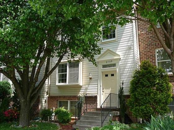 1st image of 6109 Hyacinth Dr
