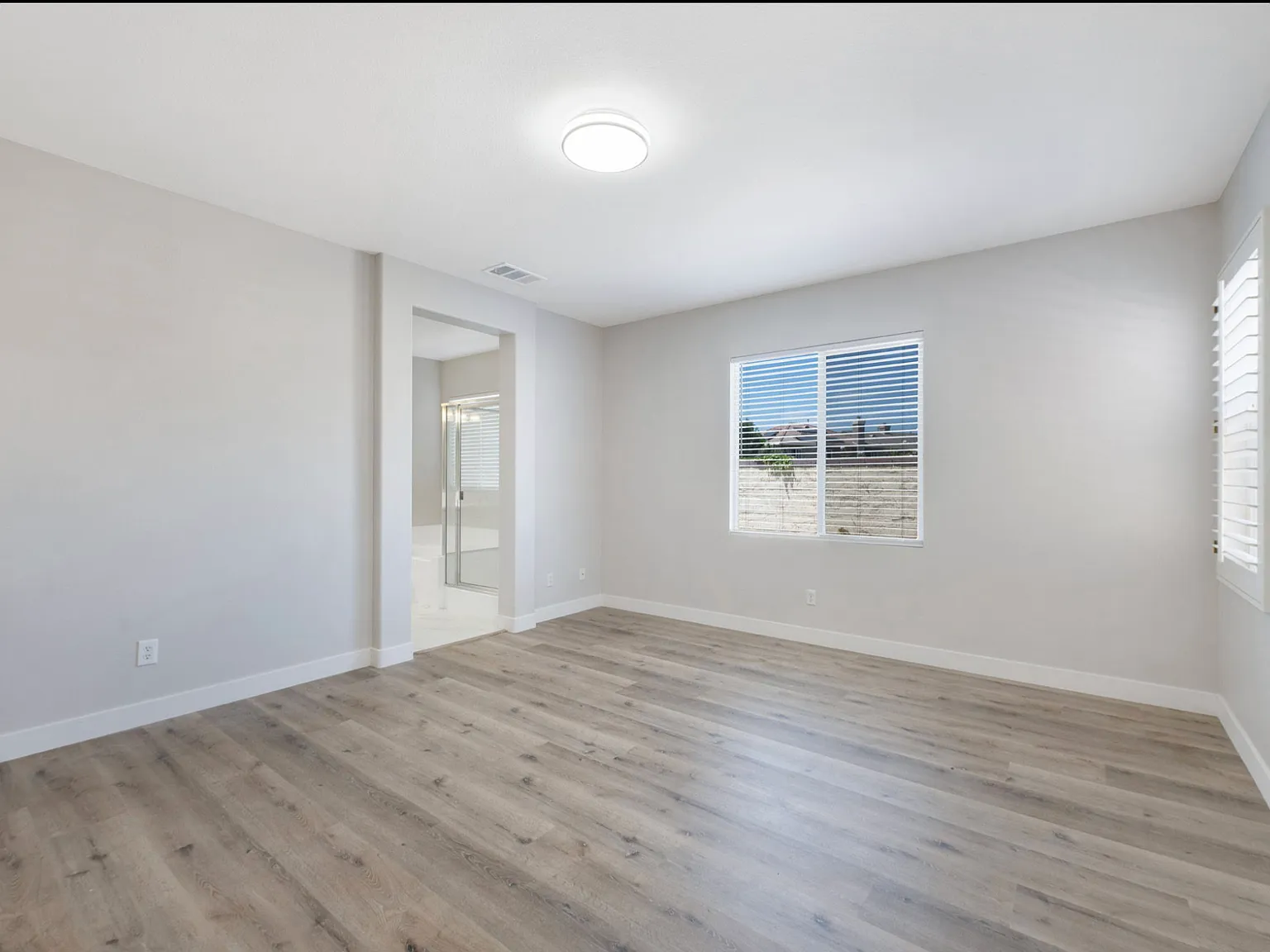 Yellowwood St, Moreno Valley — Photo 2