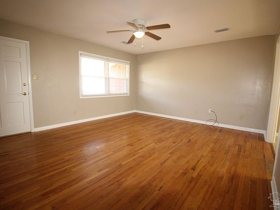 3rd image of 3671 Cherry Laurel Dr