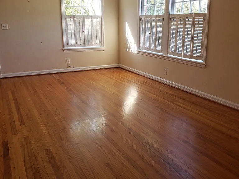 303 S Bonita Ave — Photo 6