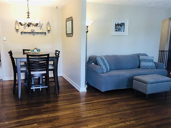 2nd image of 1049 Thornwood Dr