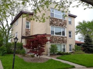 520 W Ida Ct APT 1, Mount Prospect, IL 60056