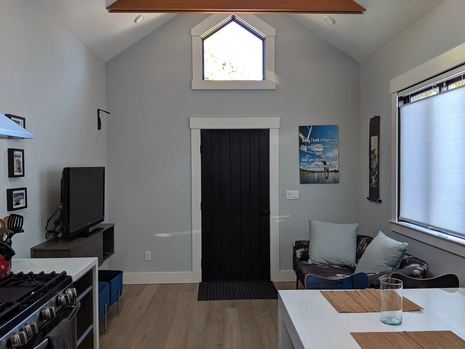 1 bed, 450 sqft, $2,500 — Photo 4