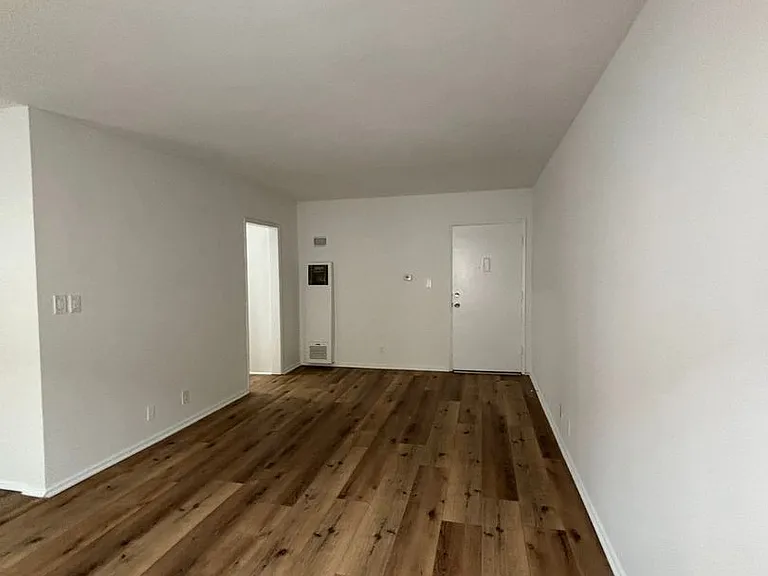 334 S. Hobart Blvd — Photo 10