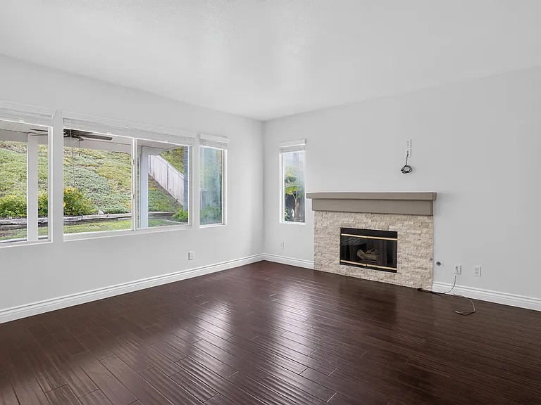 692 Bundy Way — Photo 33