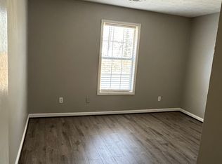 628 Trent Valley Trl, Lawrenceville, GA 30044