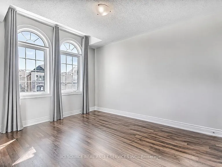 739 Clifford Perry Pl — Photo 25