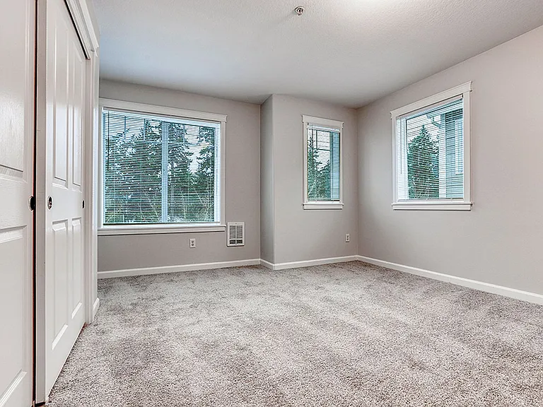 Alexander Heights — Photo 40