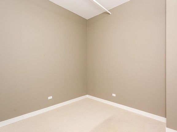 5th image of 740 W Fulton St #1410