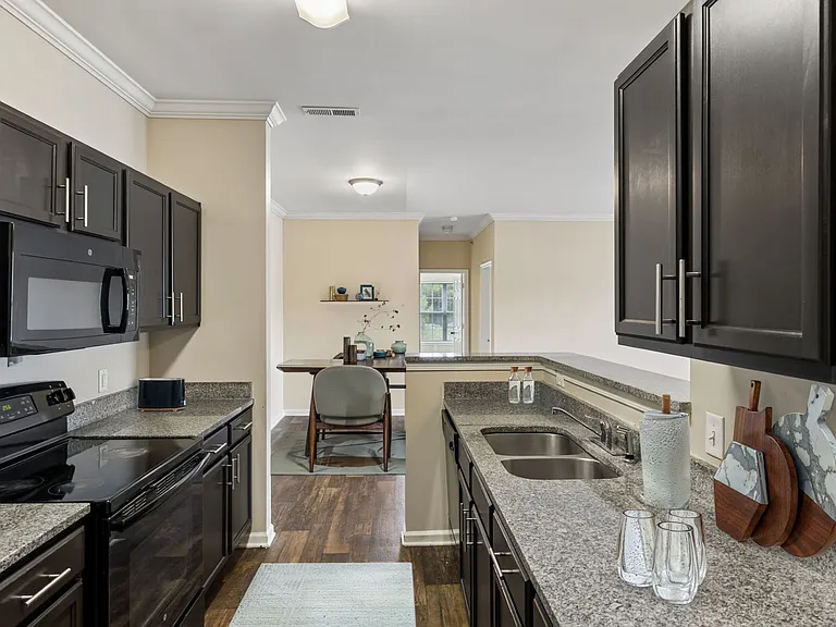 Summit - 3 Bed / 2 Bath - 1,330 Sq.Ft.