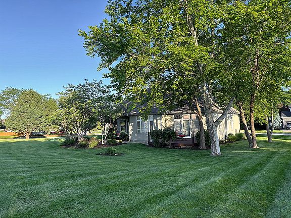 5th image of 2804 SW 11th Ter