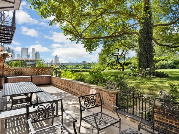 6 Sutton Square image 4 of 21