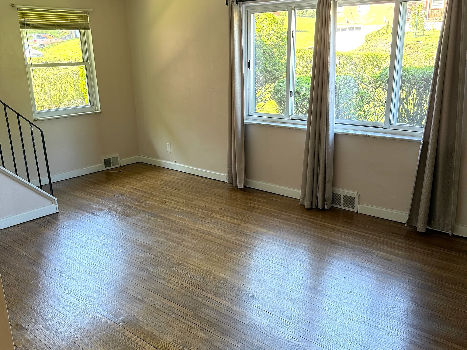 3 bed, 1.5 bath, 1137 sqft, $1,750 — Photo 2