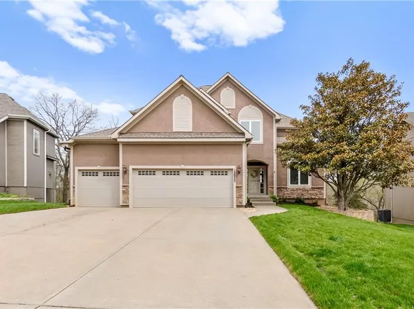 12053 S Sunray Dr, Olathe, KS 66061