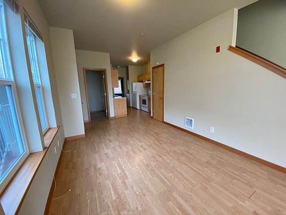 4th image of 224 S Ashley St APT 201