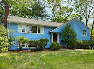 28 Volunteer Way, Lexington, MA 02420