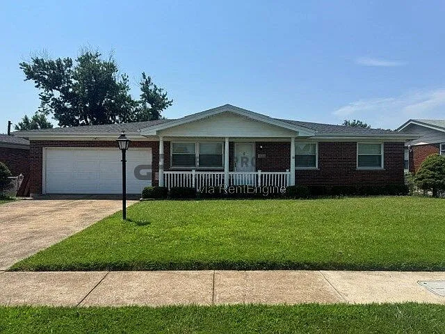 4618 Weber Rd — Photo 1