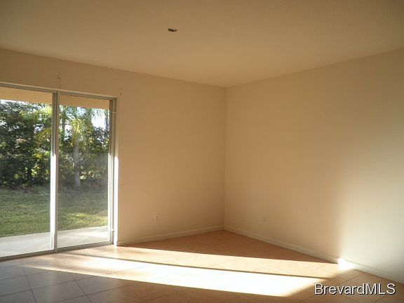4th image of 504 Sebastian Blvd