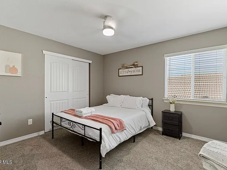 904 Cottage Pl — Photo 23