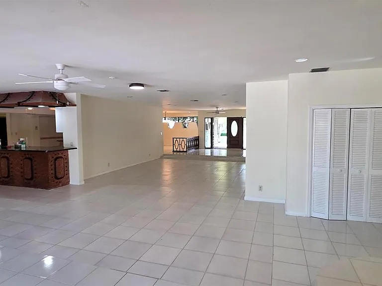5860 SW 8th St — Photo 15