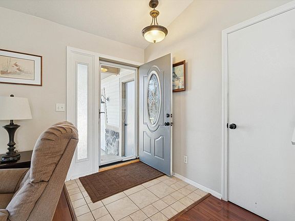 4th image of 2449 Thorn Creek St SE